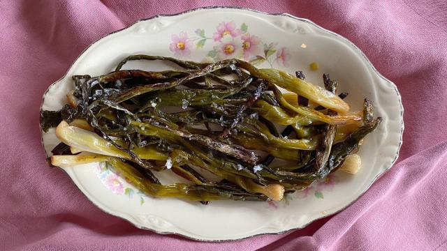 Braised Spring Onions Are the Perfect Cheap Weeknight Side Dish