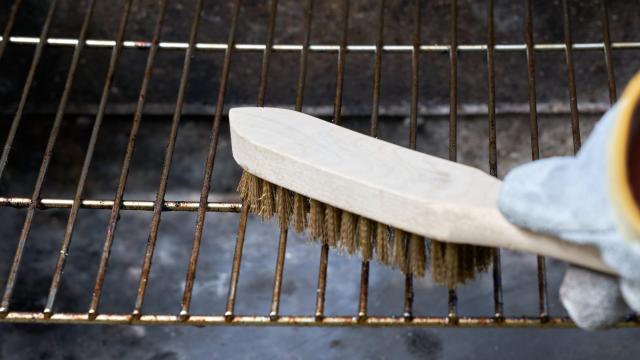 Don’t Use a Wire Brush to Clean Your BBQ (Do This Instead)