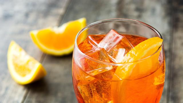 Use This Formula to Make a Spritz With Any Spirit