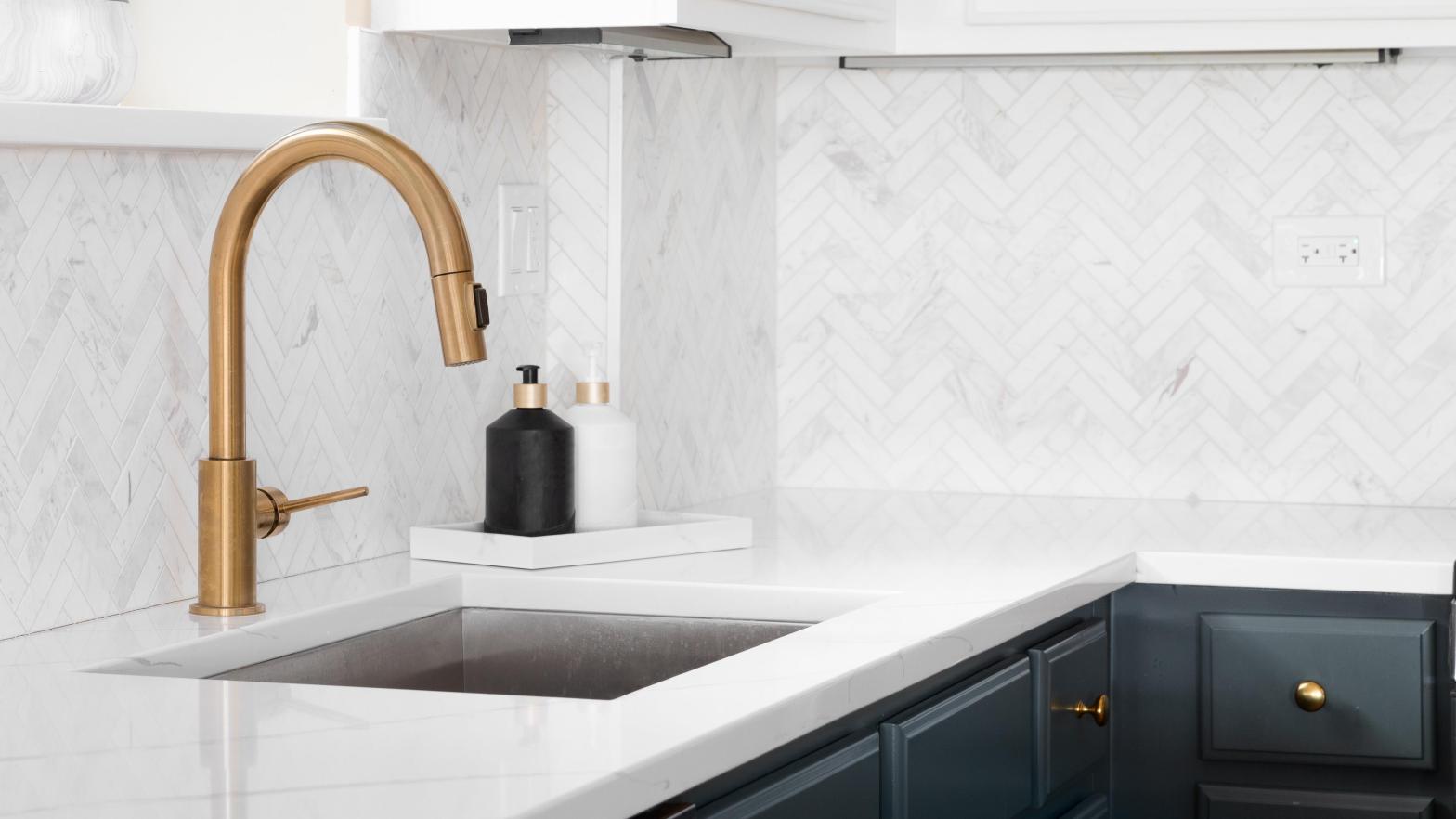 Update your kitchen's style with new fixtures. (Photo: Hendrickson Photography, Shutterstock)