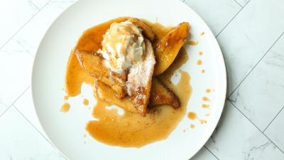You Can Make This Bananas Foster In Just 10 Minutes