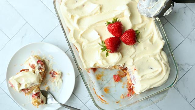 4-Ingredient Strawberry Shortcake Casserole Is Your Casual Party Dessert