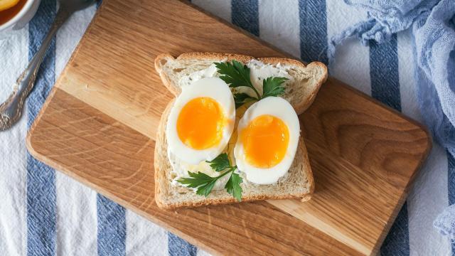 There’s a Better Way to Reheat Your Boiled Egg