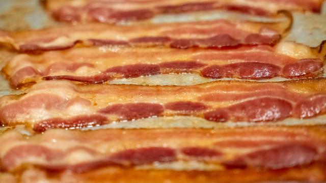The Best Way to Make Flat, Crispy Bacon for Sandwiches and Burgers