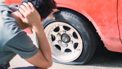 Here’s When to Replace All Four Tyres After Getting a Flat