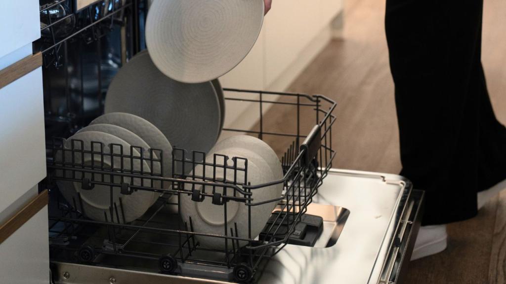 Hisense home dishwasher