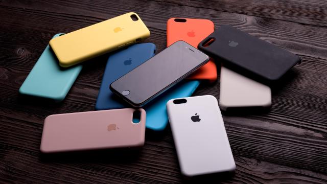 Why You Should Never Buy an Apple iPhone Case