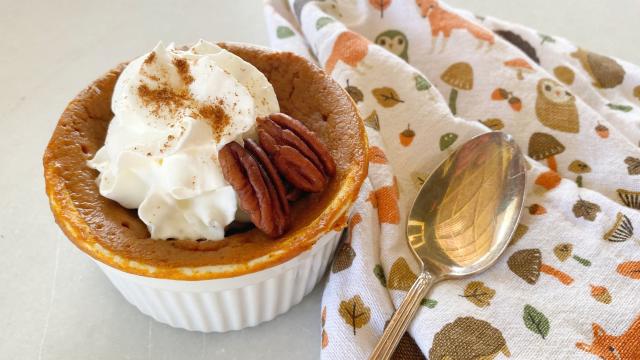 Make This Single-Serve, Crustless Pumpkin Pie in Your Microwave