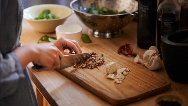 How to Choose and Care for a Cutting Board (so It Doesn’t Mess up Your Knife)