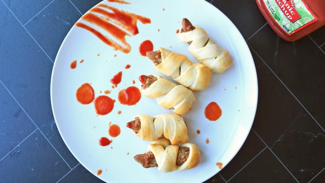 Make Spooky Halloween ‘Mummy Fingers’ in Your Air Fryer