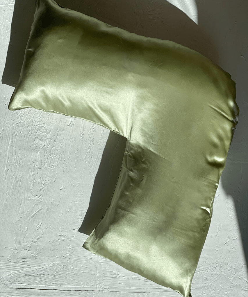 Sleepy Girl Silk Pillowcase: Shop The Boomerang Silk Pillowcase