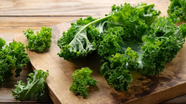 The 2 Best Ways to Stem Kale and Other Bitter Greens