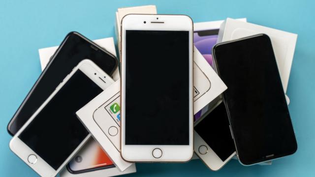 The 7 Best Uses for Your Old iPhone or iPad