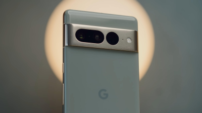The Pixel 7 Just Got ‘Circle to Search’