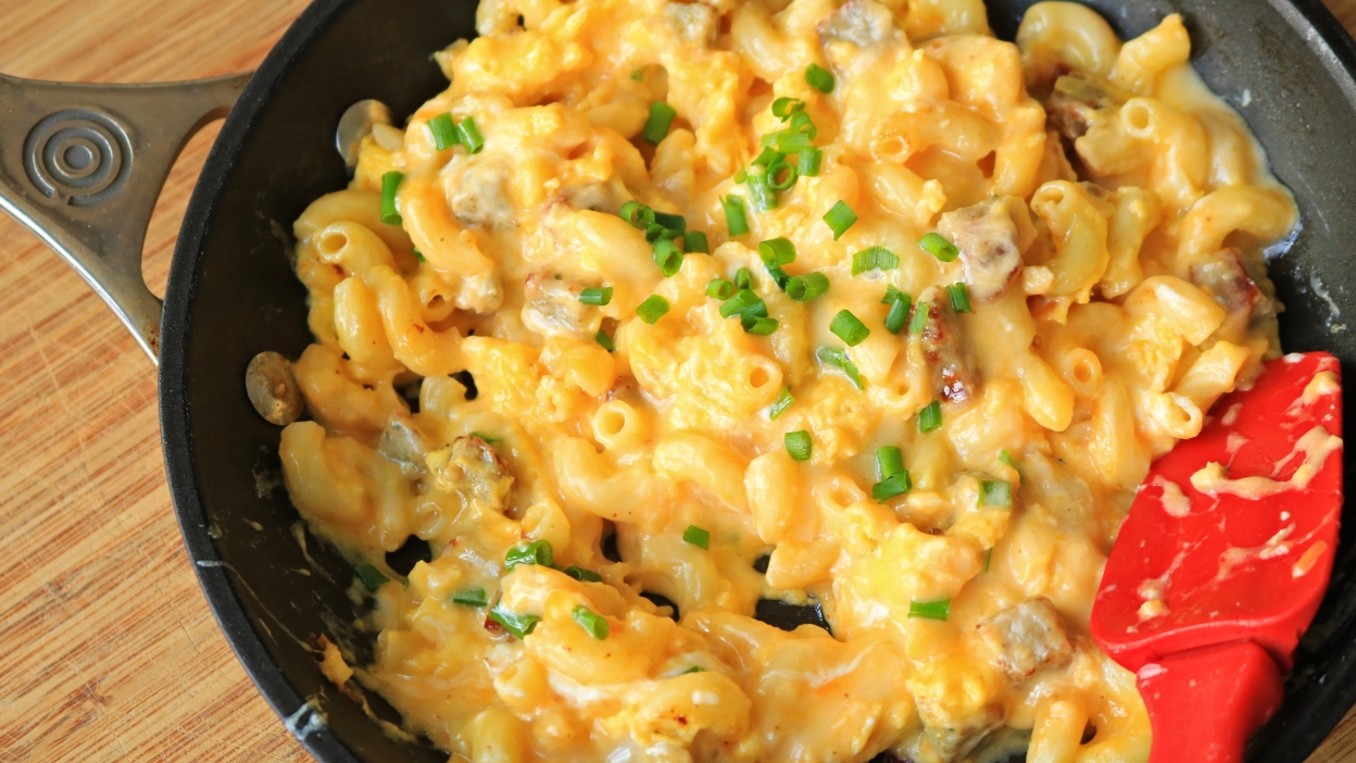 Try This Breakfast Mac and Cheese