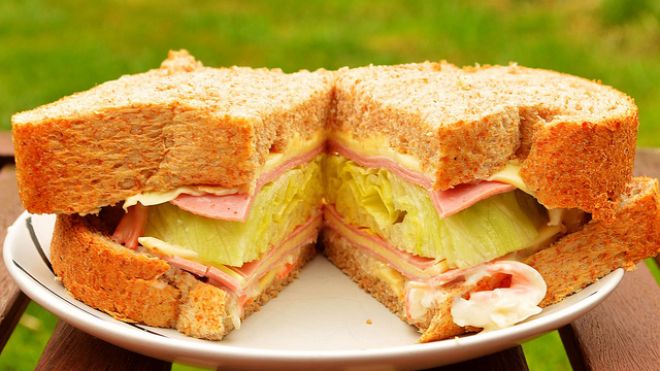 When To Lose The ‘Sandwich Method’ And Give Direct Criticism Instead