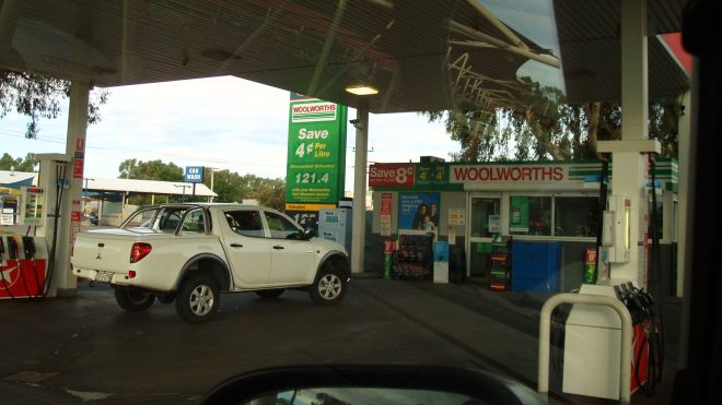 Why The Woolworths Petrol 14 Cents Off Deal Isn’t A Great Money Saver