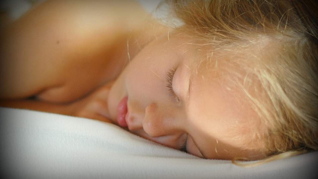 The Ideal Amount Of Sleep For Each Age Group, According To The Experts