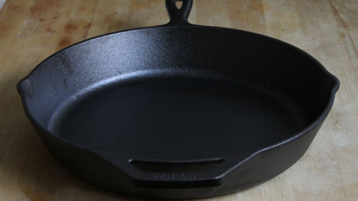 Kitchen Tool School: The Amazing Cast Iron Pan