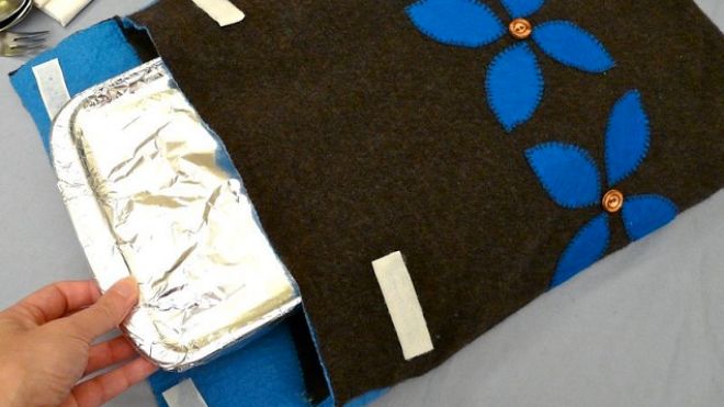 Turn An Old Jumper Into A Perfectly Insulated Food Cozy