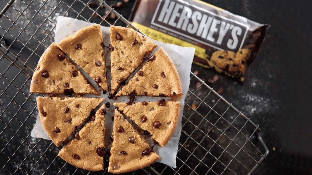 You Can Now Order Giant Pizza-Shaped Hershey’s Cookies From Pizza Hut