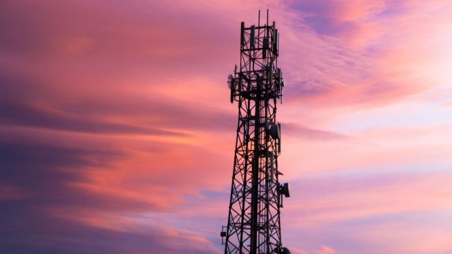 Early 5G Adoption: The Cases For And Against