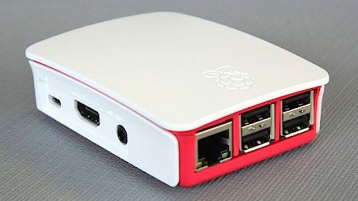 The Official Raspberry Pi Case Protects Your Tiny Computer