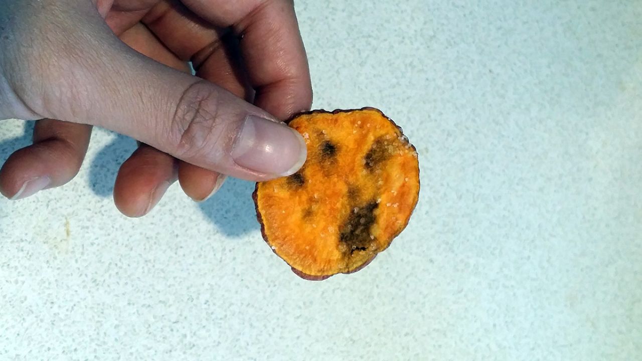 How To Make Sweet Potato Chips At Home