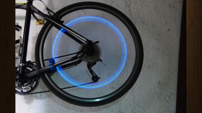 This DIY Bike Safety Light Never Needs Batteries, Is Powered By You