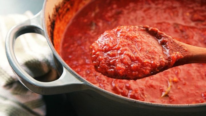 There Are Only Two Kinds Of Canned Tomatoes You Should Mess With