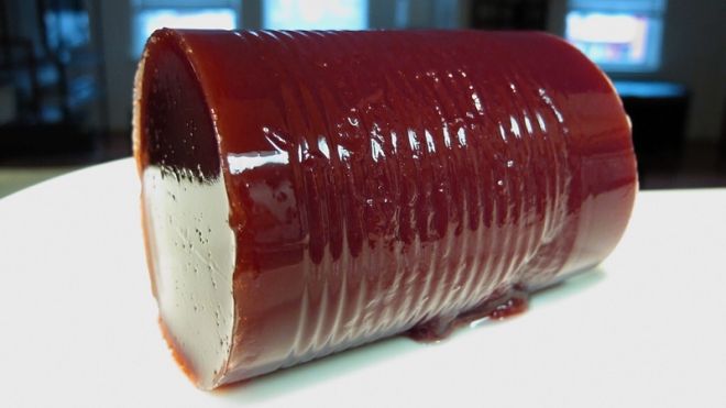 Make Jellied Cranberry Sauce Look Homemade With Whole Cranberries
