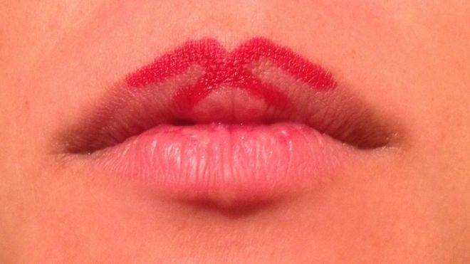 Start With An ‘X’ With Your Lipstick For That Perfect Lip Shape