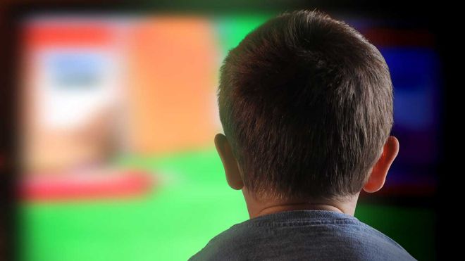 How ‘Binge Watching’ Stops Kids From Learning
