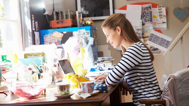 Mess Or Nest: Does A Clean Desk Really Help You Work Better?