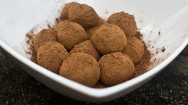 Make Perfect Chocolate Truffles With Just Two Ingredients