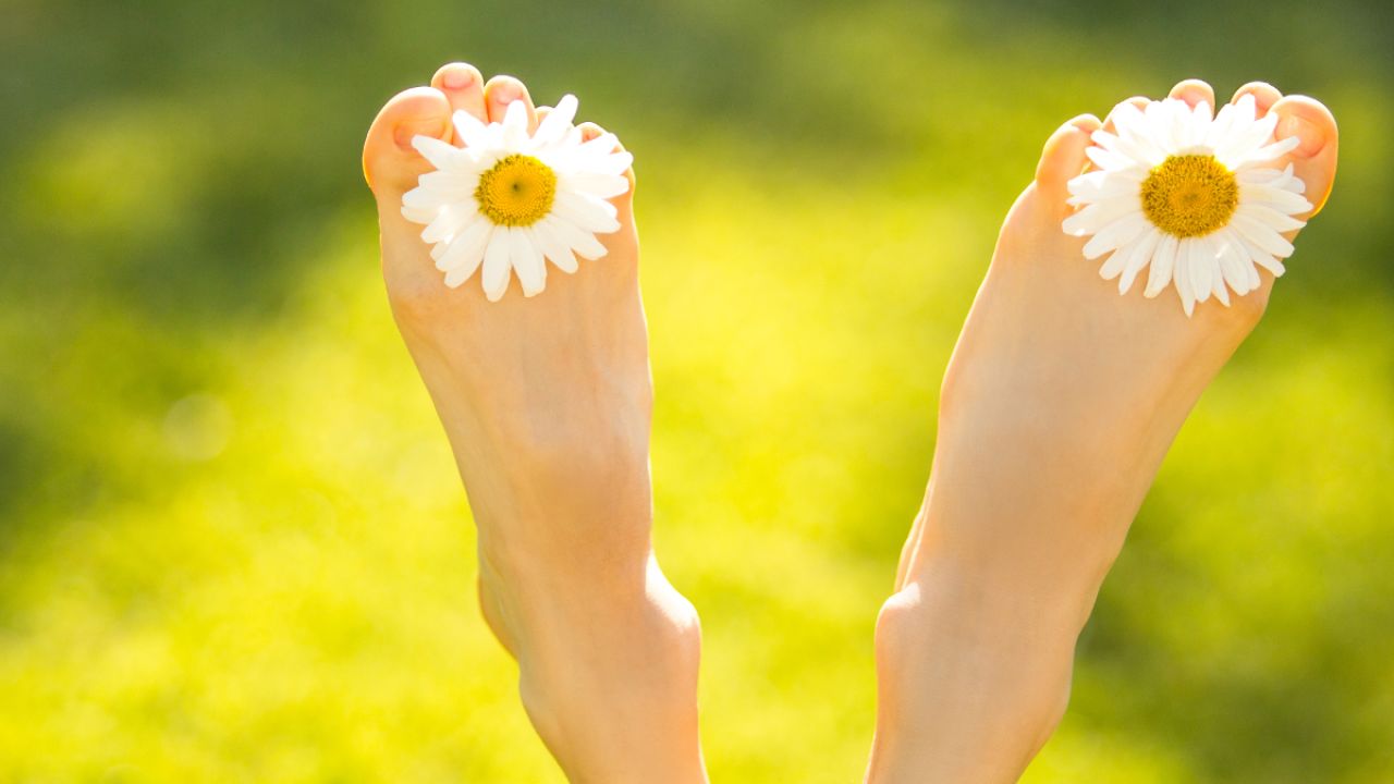 Ask LH: How Can I Cure My Stinky Feet?