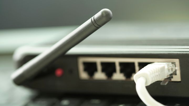 Ask LH: Should I Use A VPN Or DNS Proxy For Streaming?