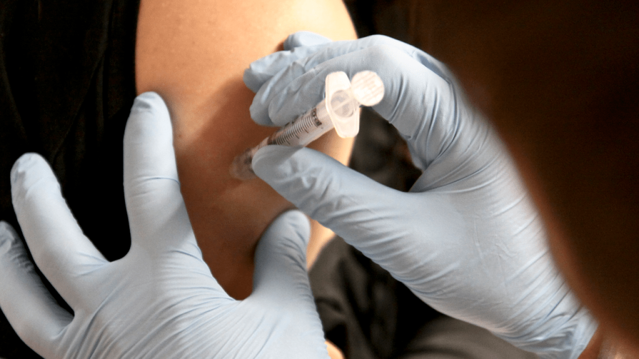 These Cheat Sheets Help You Reduce The Pain Of Your Kid’s Shots