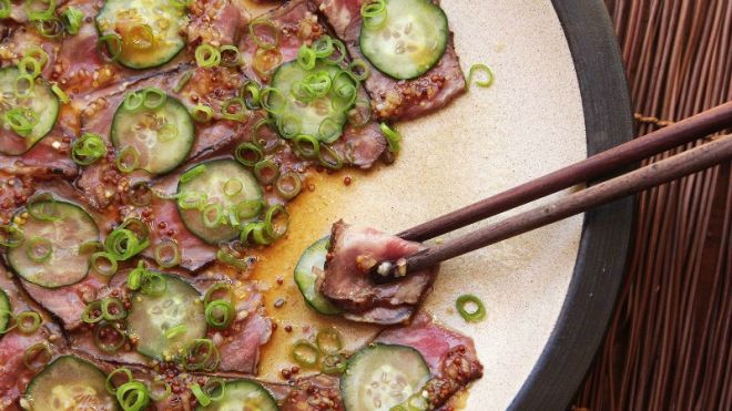 Skip Reheating Leftover Steak And Make This Cool, Tasty Salad Instead