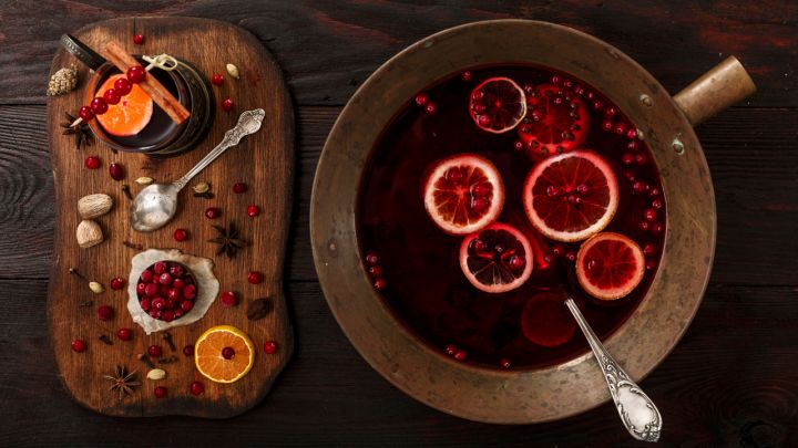 Warm Up Tonight With These Mulled Cider And Wine Recipes