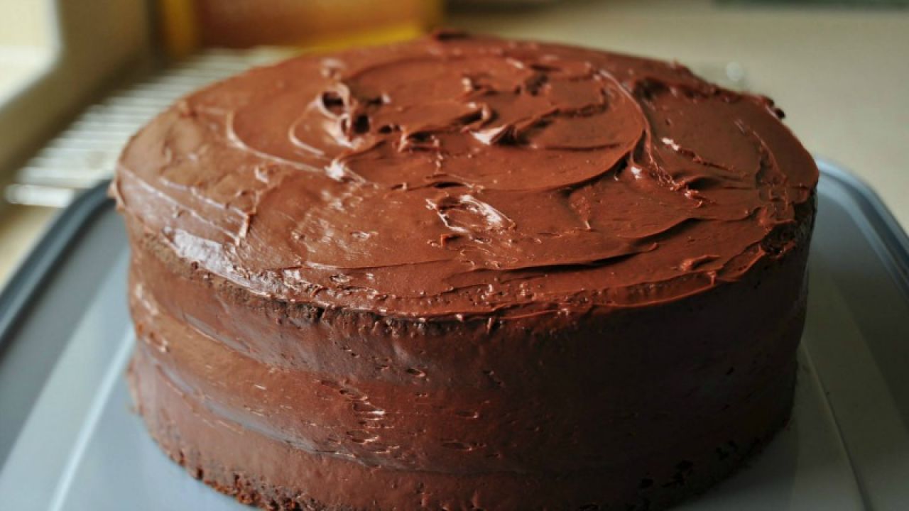 Freeze Your Cake Before Decorating For Prettier, Smoother Frosting