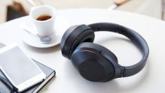 Are Sony's MDR-1000X Wireless Noise-Cancelling Headphones Worth The Money?