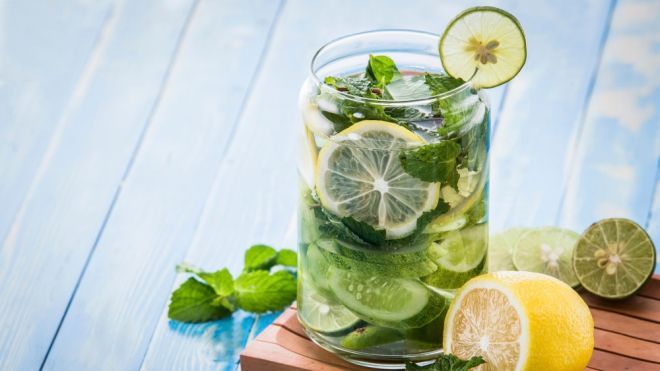 12 Recipes That Make Water Taste Delicious [Infographic]