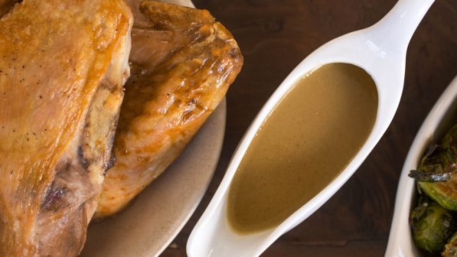 Make A Quick And Simple Gravy With A Few Kitchen Staples