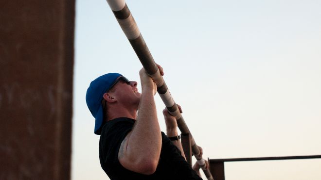 The Differences Between Pull-Ups And Chin-Ups