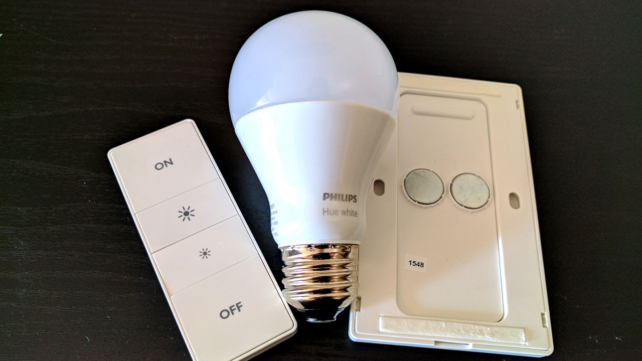 The Philips Hue Dimmer Kit Is Landlord-Friendly, Adds Dimmable Lights To Any Home