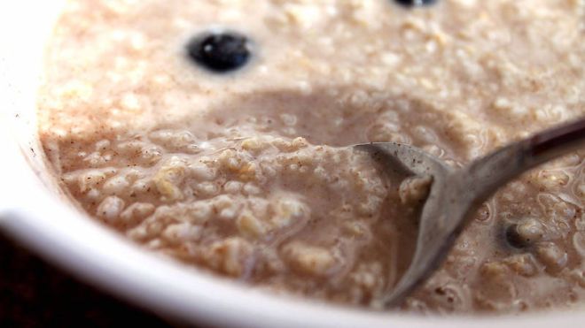 Mix Rolled And Steel Cut Oats For The Perfect Bowl Of Oatmeal