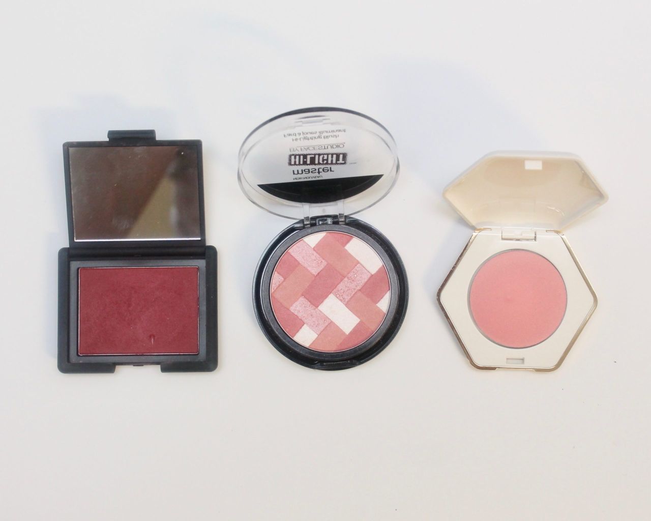 Everything You Need To Know About Blush, And How To Apply It