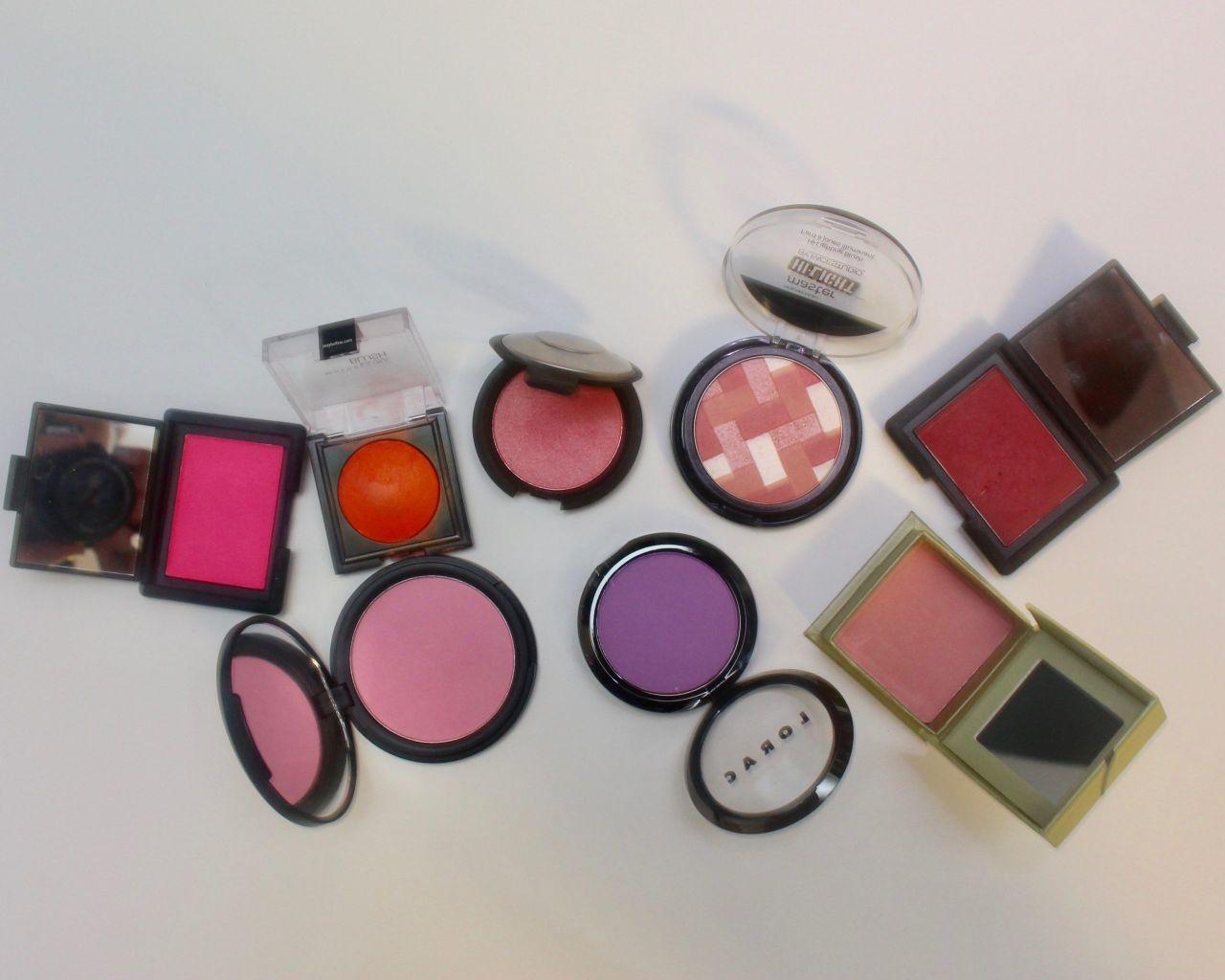 Everything You Need To Know About Blush, And How To Apply It