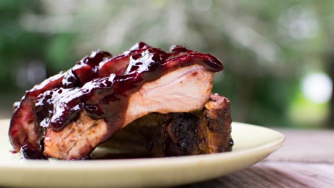 How To Make BBQ Ribs With Sweet-And-Savoury Blueberry Sauce